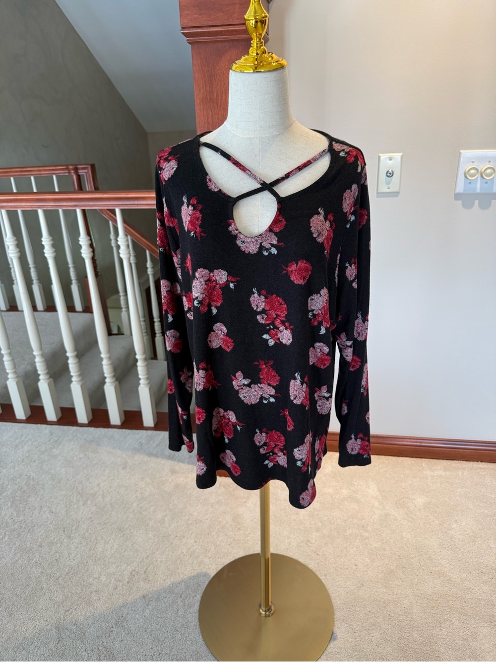 Floral Crisscross Keyhole Long-Sleeve Top - Black with Pink Floral